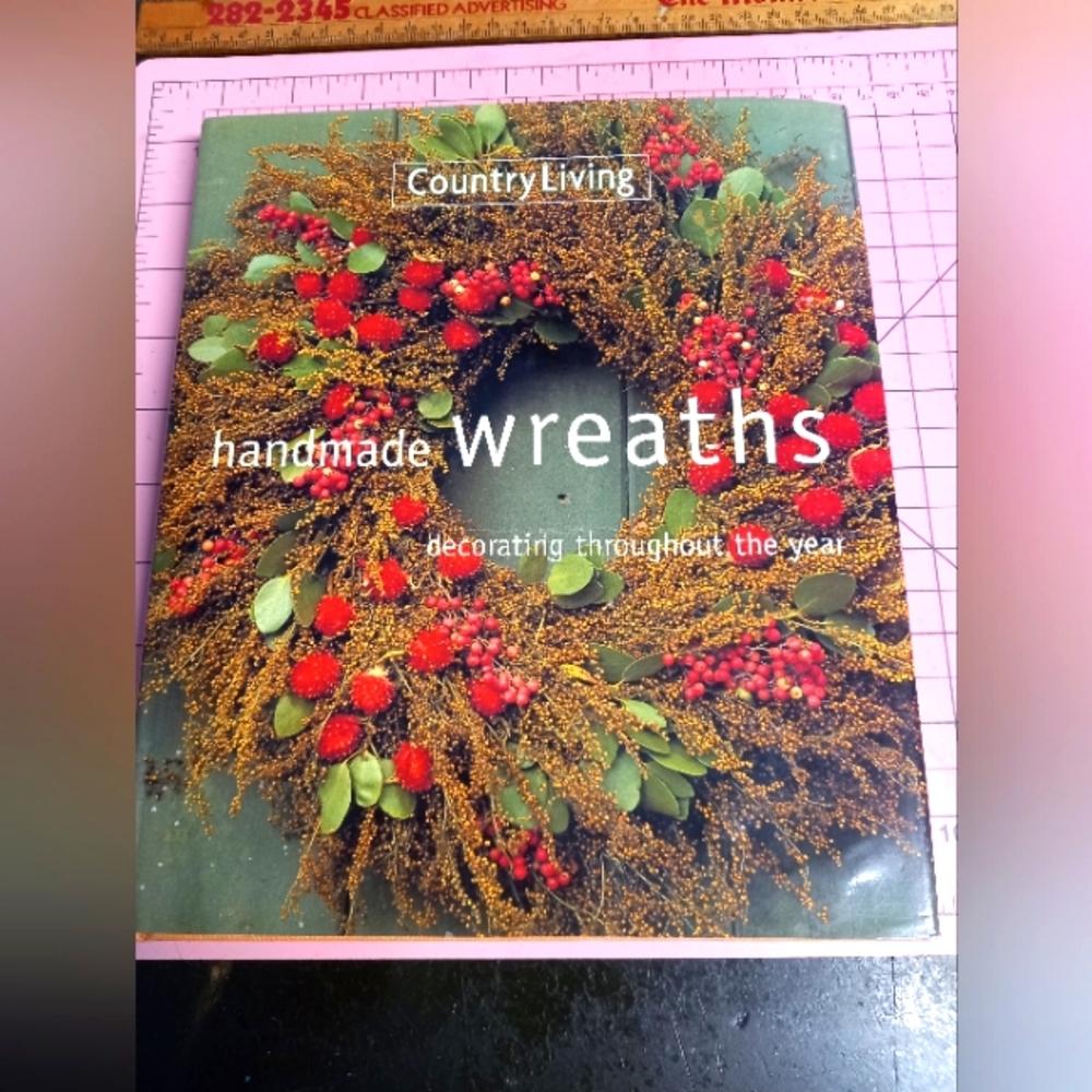 Country Living Handmde wreaths book